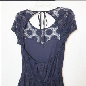Gianni Bini navy flower lace dress Size Small